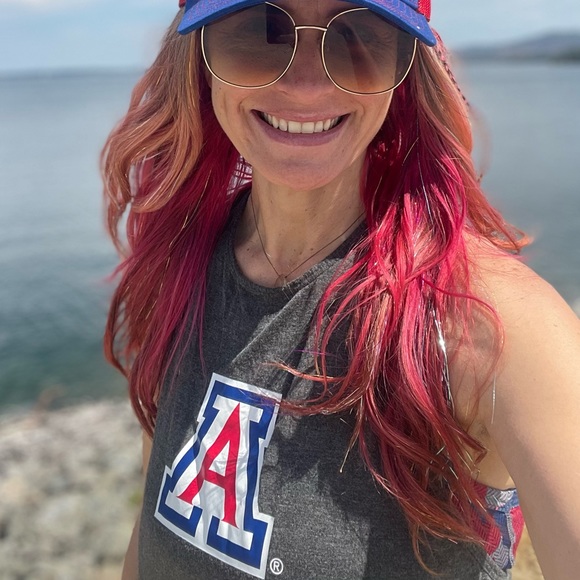 Meet your Posher, Tiffany - Picture 16 of 17